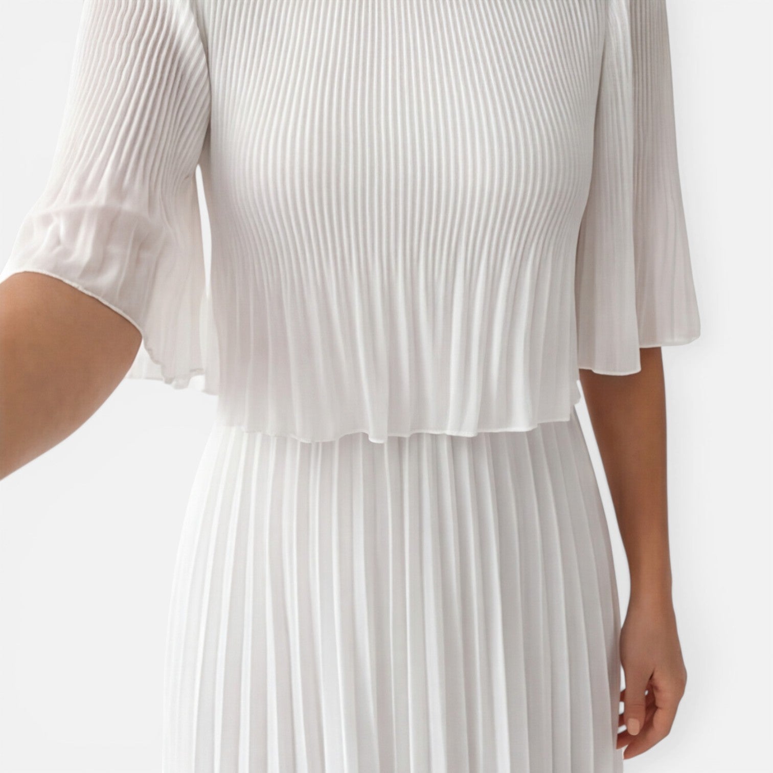 Women's White Chiffon Pleated Maxi Dress